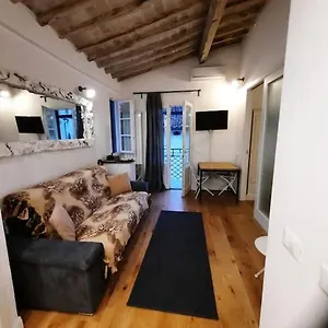 Appartement Di Charme A Due Passi Dalla Stazione, Florence