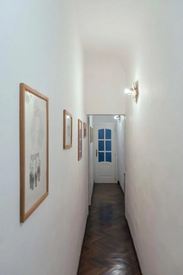 The Pitti Courtyard Apartment Florence Italy